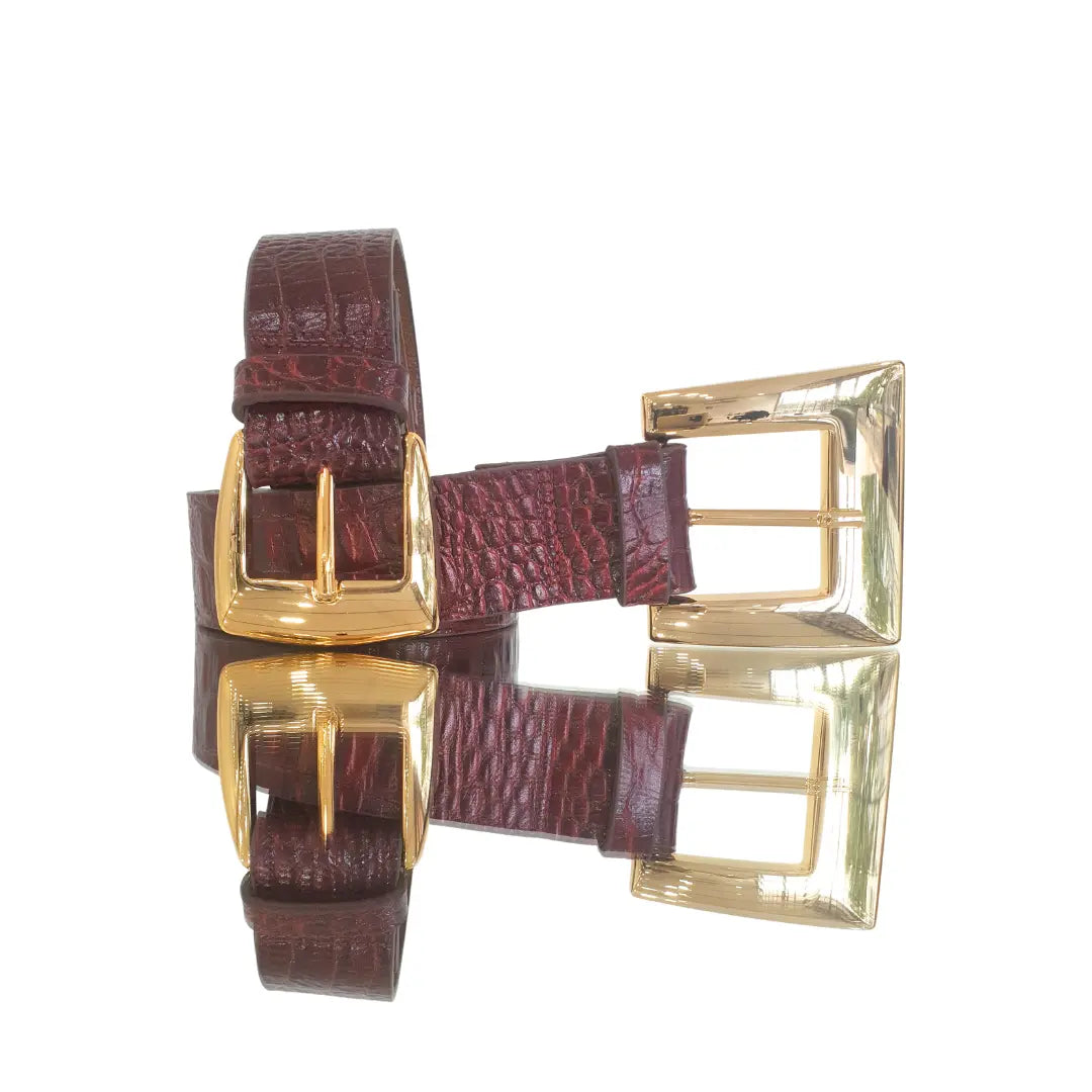 Kit Scarpin e Cinto Couro Legítimo Vinho Croco Salto Alto 10cm Sola Vermelha