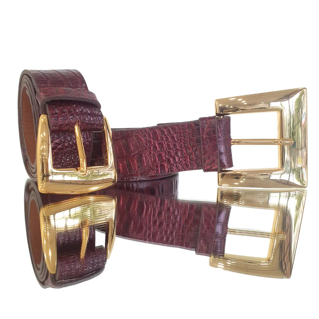 Kit Scarpin e Cinto Couro Legítimo Vinho Croco Salto Alto 10cm Sola Vermelha