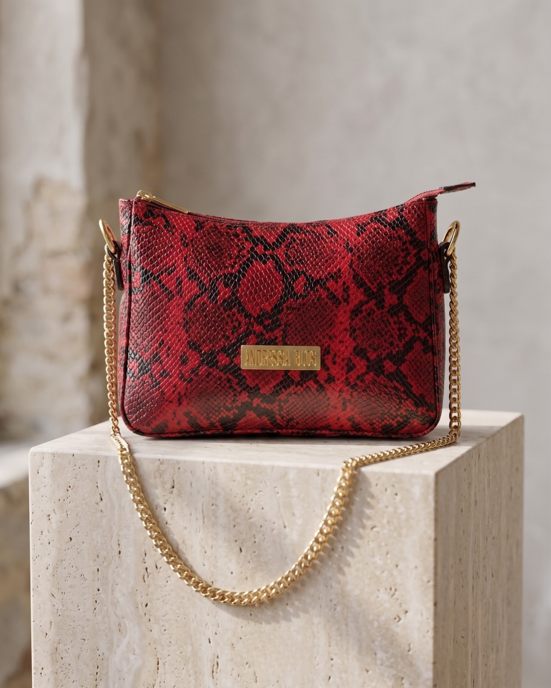 Bolsa Londres Couro Legítimo Vermelho Cobra Média Corrente Dourada Alça de Mão e Tiracolo Removível