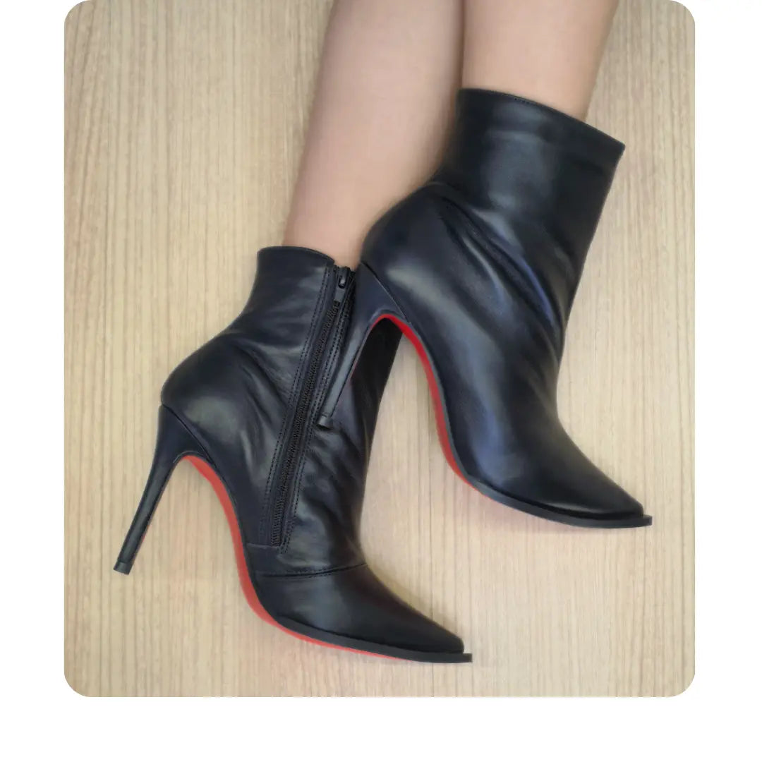 Bota Couro Legítimo Preto Fosco Salto Alto 10cm Sola Vermelha