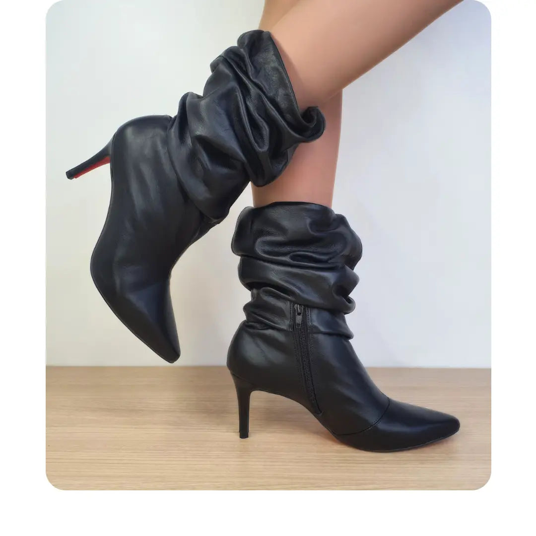 Bota Slouch Couro Legítimo Preto Fosco Salto Alto 8cm Sola Vermelha