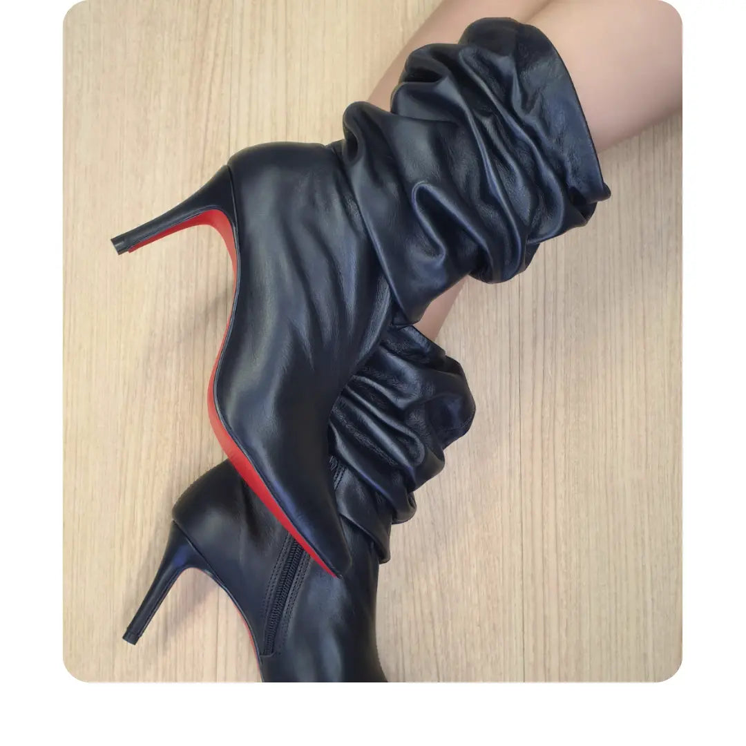 Bota Slouch Couro Legítimo Preto Fosco Salto Alto 8cm Sola Vermelha