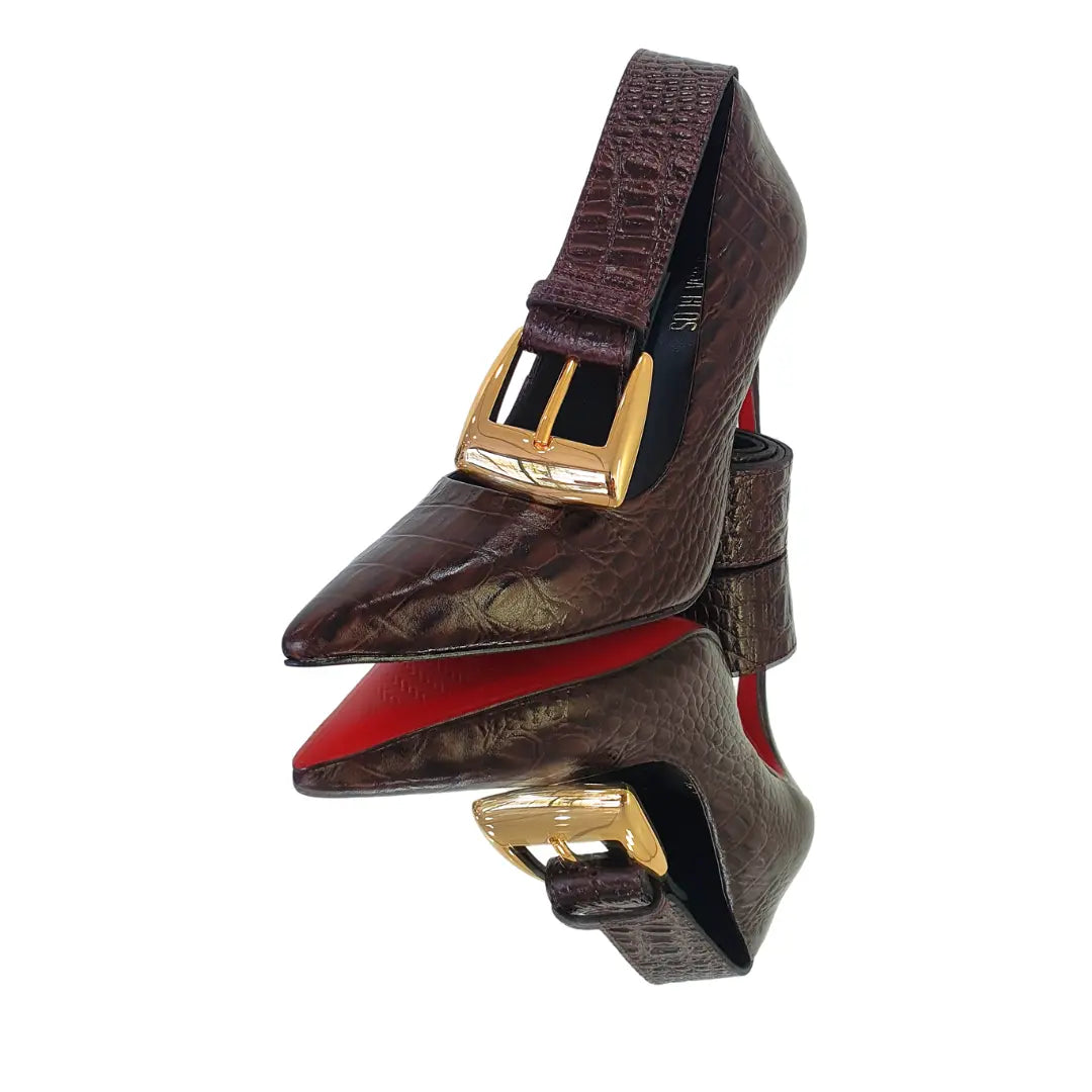 Kit Scarpin e Cinto Couro Legítimo Marrom Croco Salto Alto 12cm Sola Vermelha