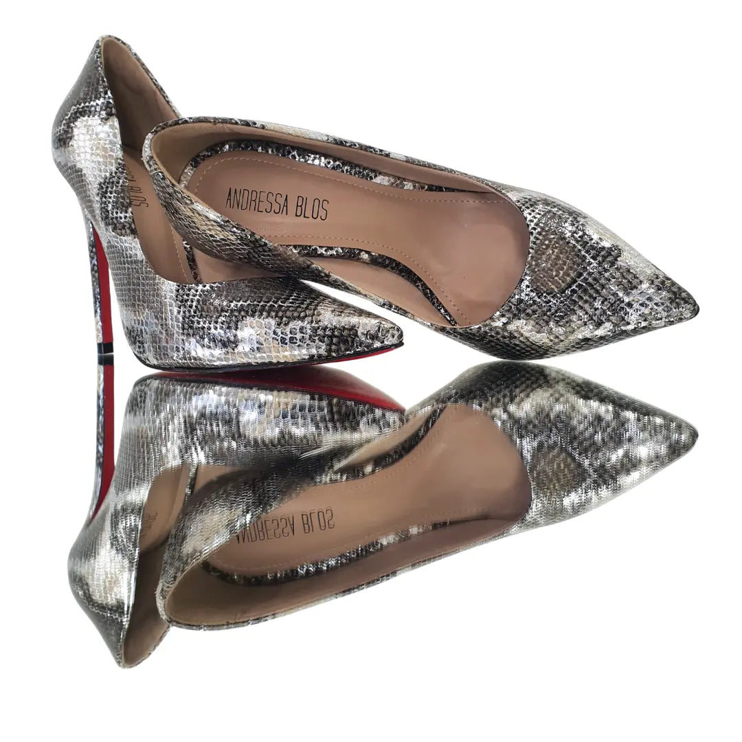 Scarpin Cobra Caramelo com Prata Salto Alto 12cm Sola Vermelha