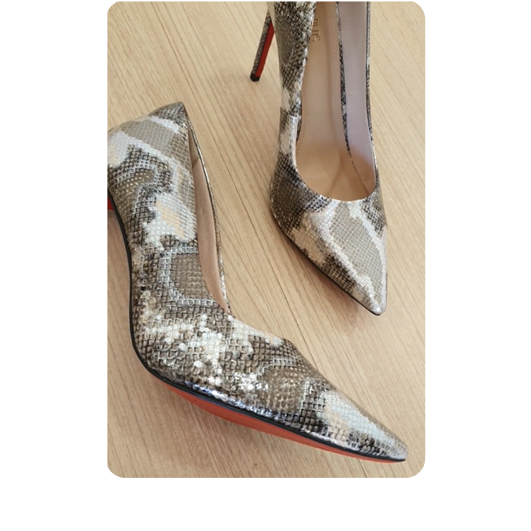 Scarpin Cobra Caramelo com Prata Salto Alto 12cm Sola Vermelha