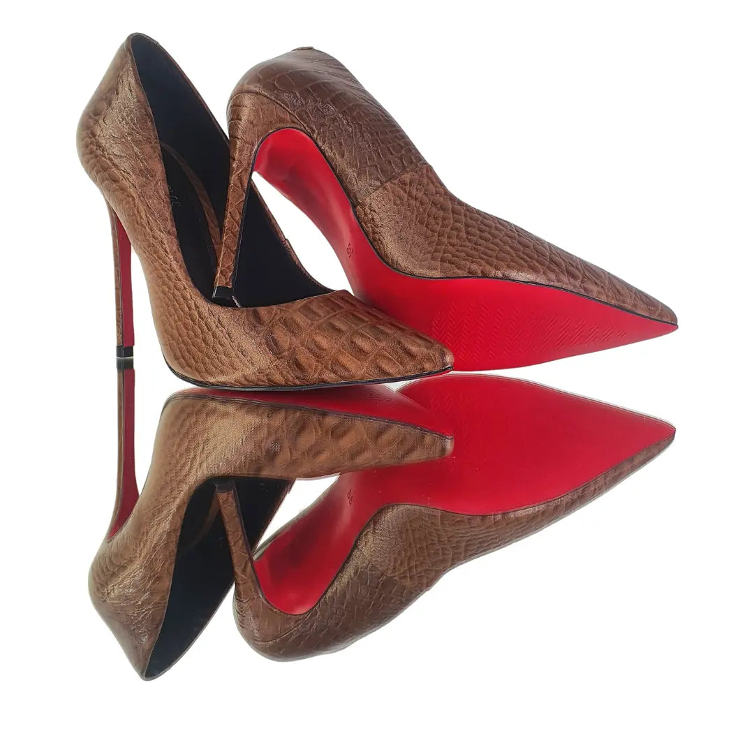 Scarpin Couro Legítimo Caramelo Croco Salto Alto 12cm Sola Vermelha