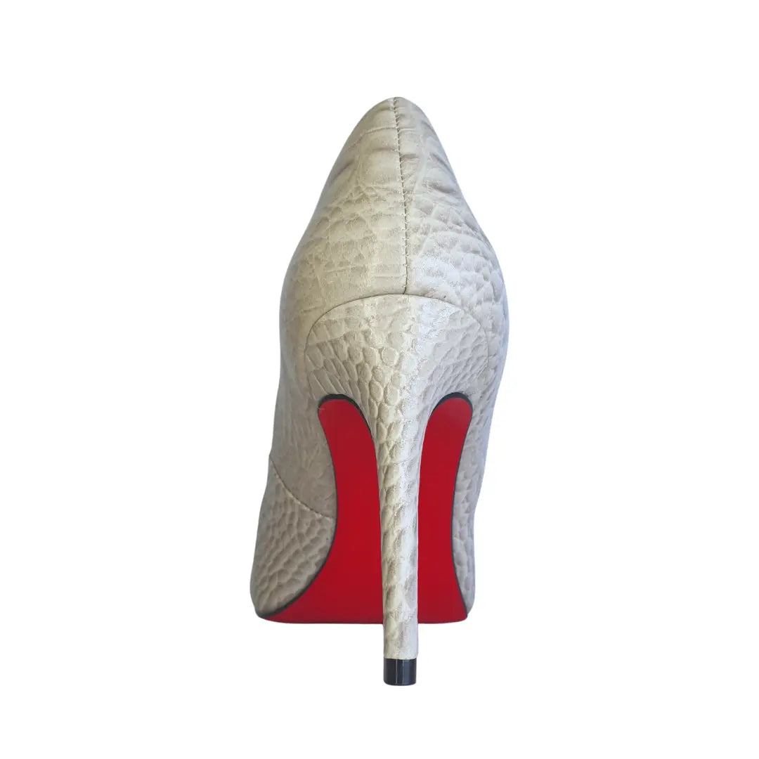 Scarpin Couro Legítimo Off White Croco Salto Alto 10cm Sola Vermelha