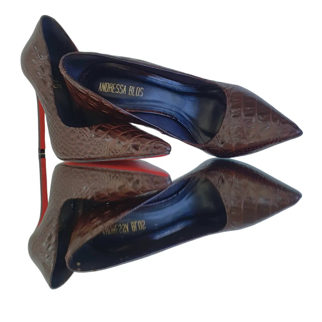 Scarpin Couro Legítimo Marrom Escuro Croco Salto Alto 12cm Sola Vermelha