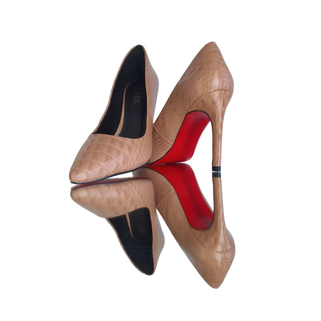 Scarpin Couro Legítimo Nude Croco Salto Alto 10cm Sola Vermelha