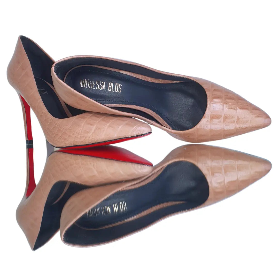 Scarpin Couro Legítimo Nude Croco Salto Alto 10cm Sola Vermelha