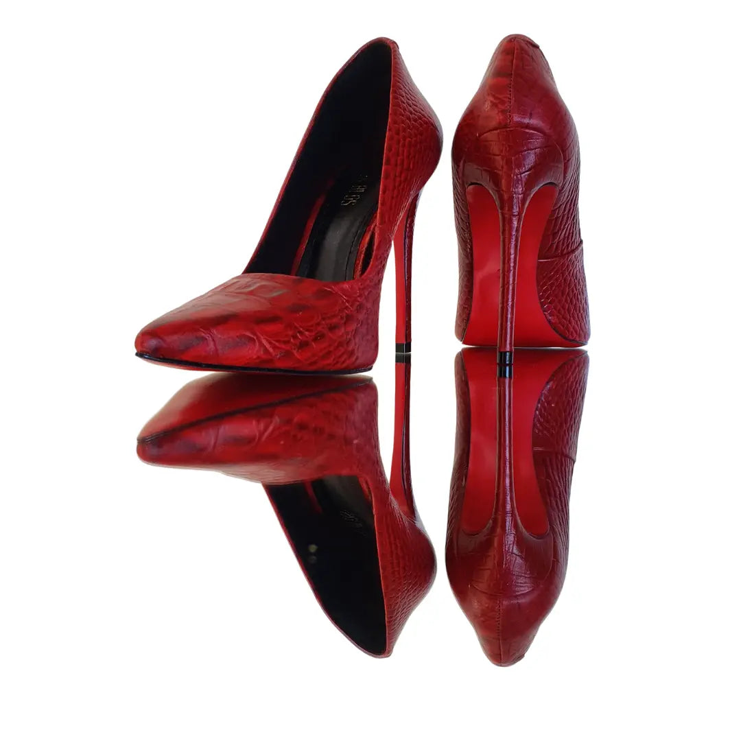 Scarpin Couro Legítimo Croco Vermelho Salto Alto 12cm Sola Vermelha
