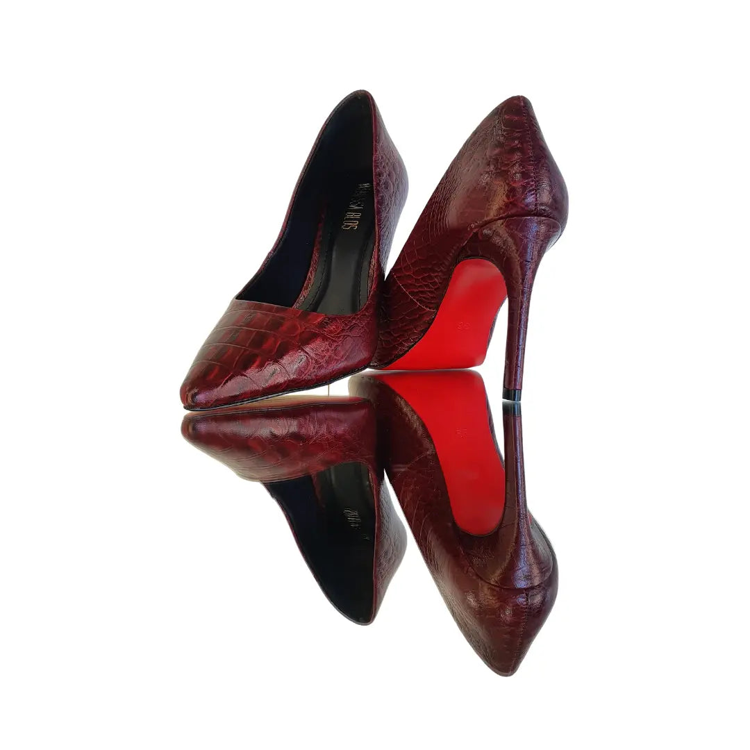 Scarpin Couro Legítimo Vinho Croco Salto Alto 10cm Sola Vermelha