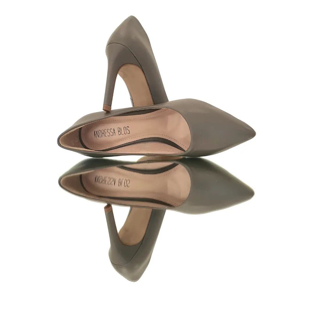 Scarpin Cinza Grafite Fosco Salto Alto 10cm Sola Bege