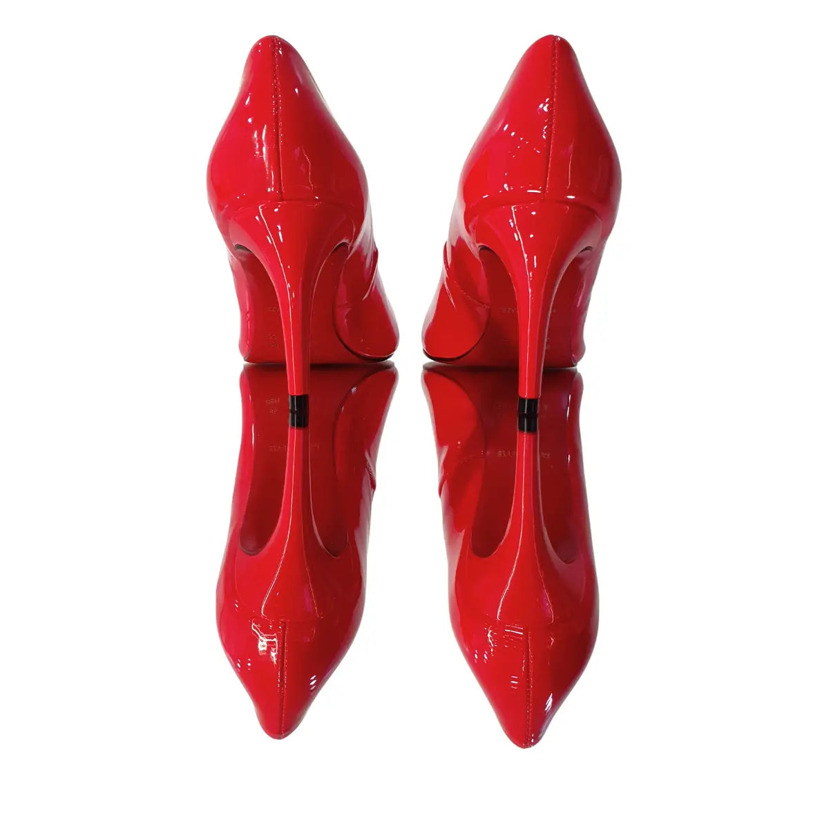Scarpin Vermelho Verniz Salto Médio 8cm Sola Vermelha