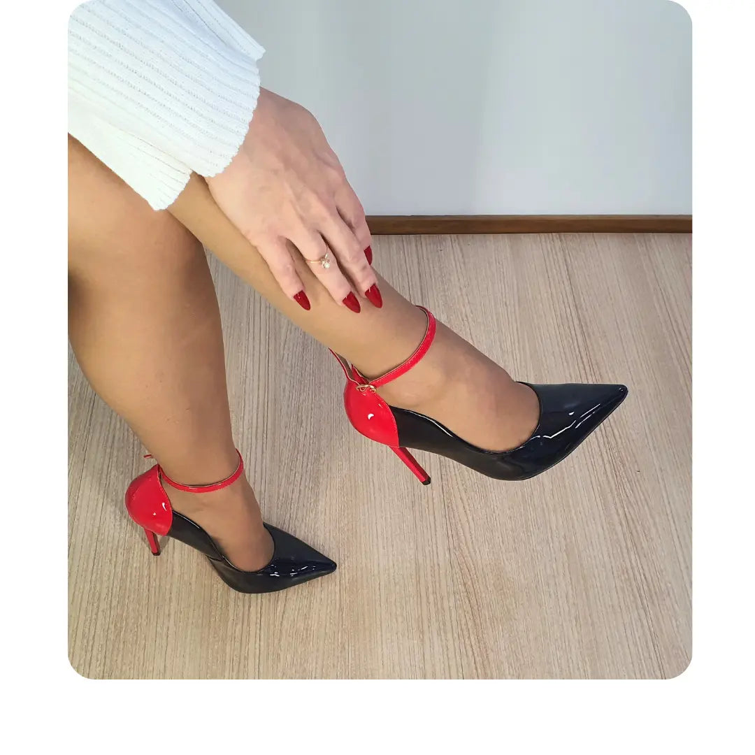 Scarpin Bicolor Preto Com Vermelho Verniz Salto Alto 12 cm Sola Vermelha