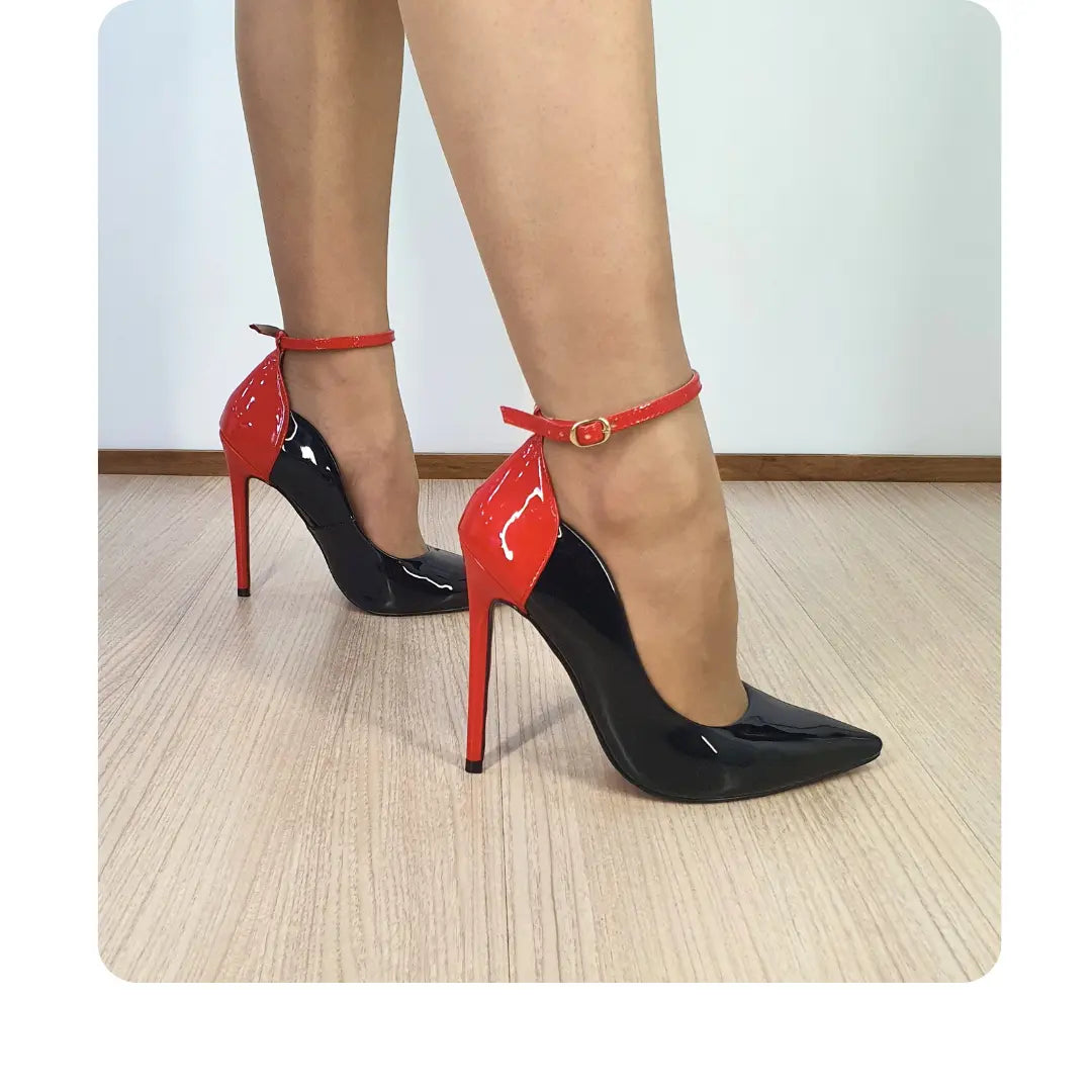 Scarpin Bicolor Preto Com Vermelho Verniz Salto Alto 12 cm Sola Vermelha