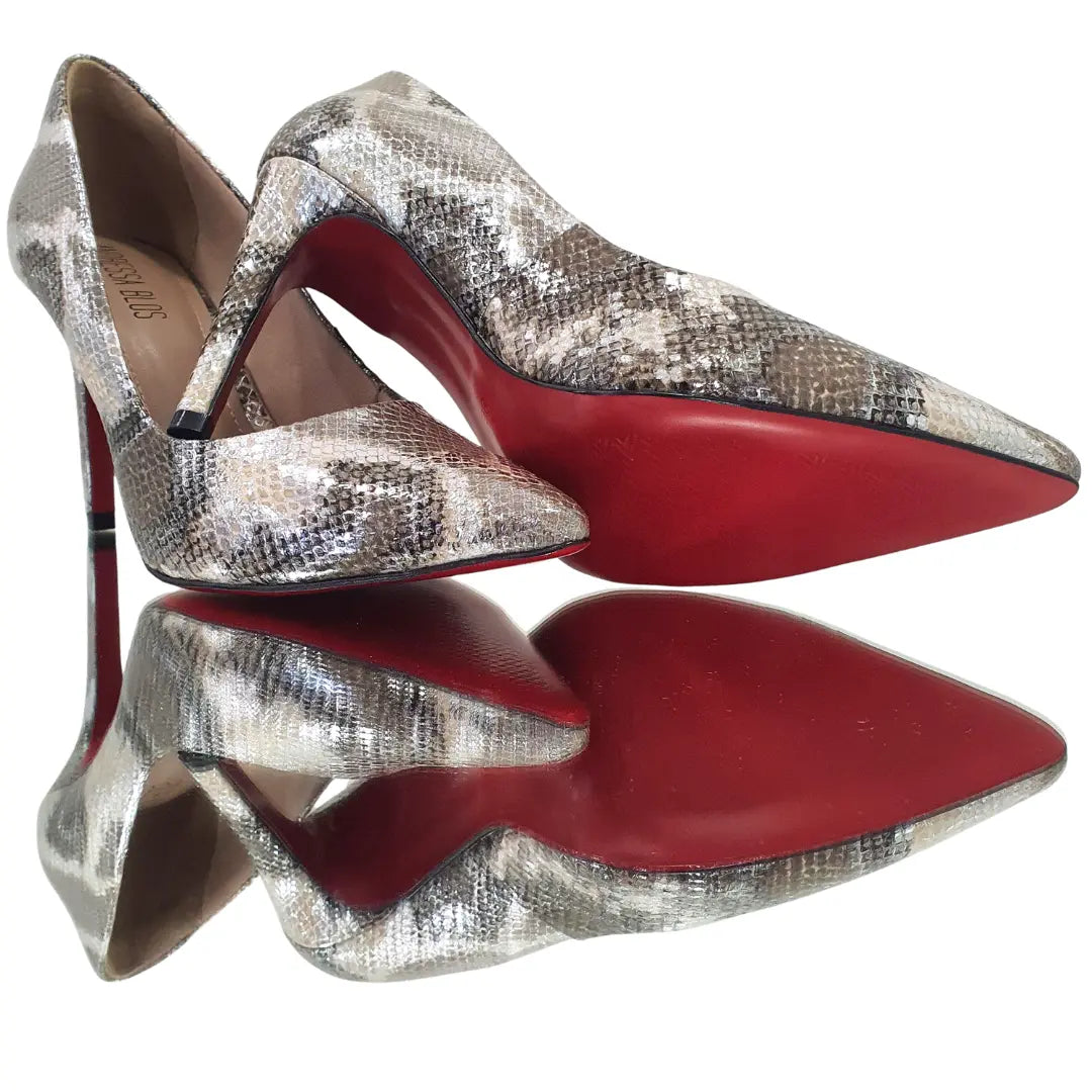 Scarpin Cobra Caramelo com Prata Salto Alto 10cm Sola Vermelha