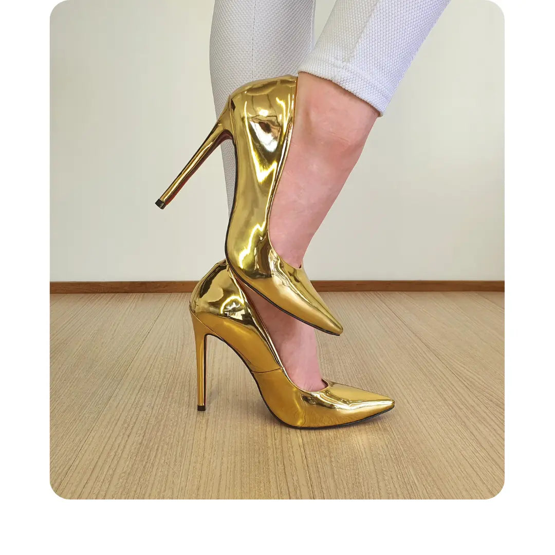 Scarpin Dourado Espelhado Salto Alto 12cm Sola Vermelha