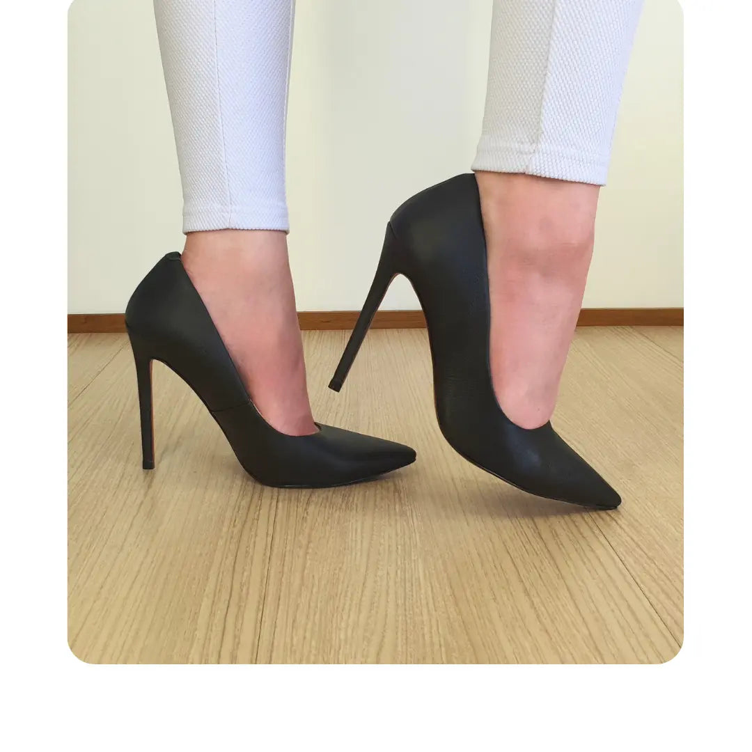 Scarpin Preto Fosco Salto Alto 12cm Sola Vermelha