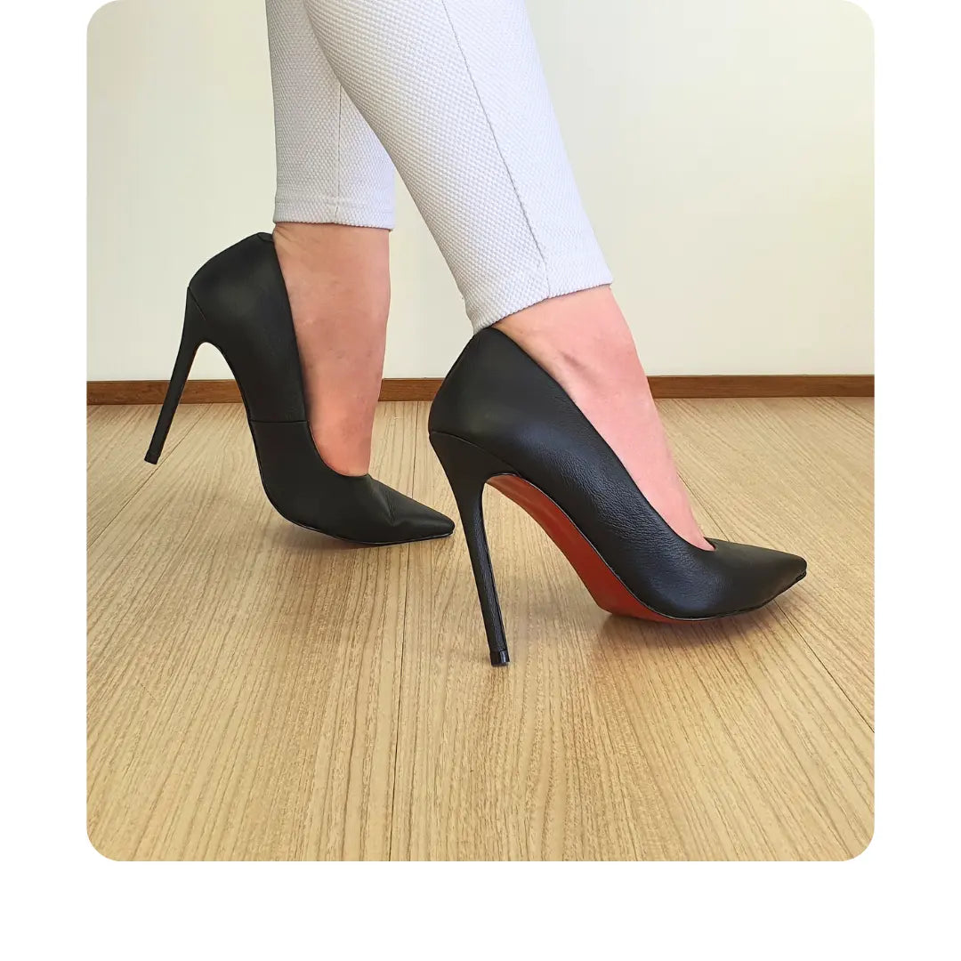 Scarpin Preto Fosco Salto Alto 12cm Sola Vermelha