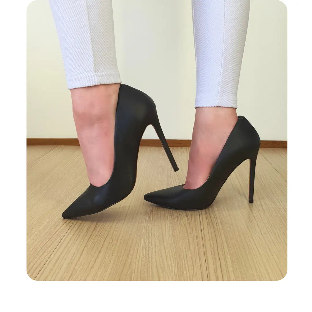 Scarpin Preto Fosco Salto Alto 12cm Sola Vermelha