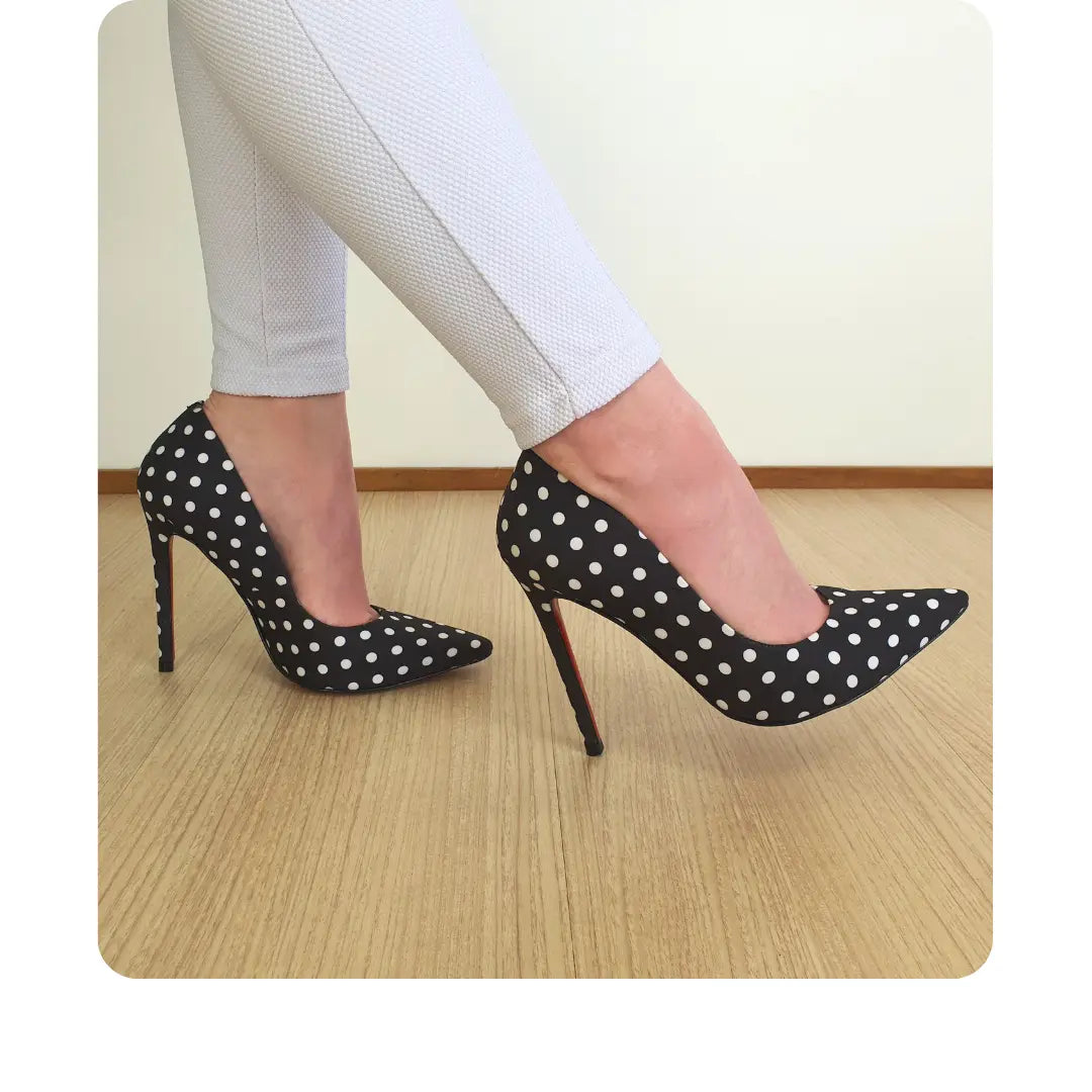 Scarpin Preto Poá Salto Alto 12cm Sola Vermelha