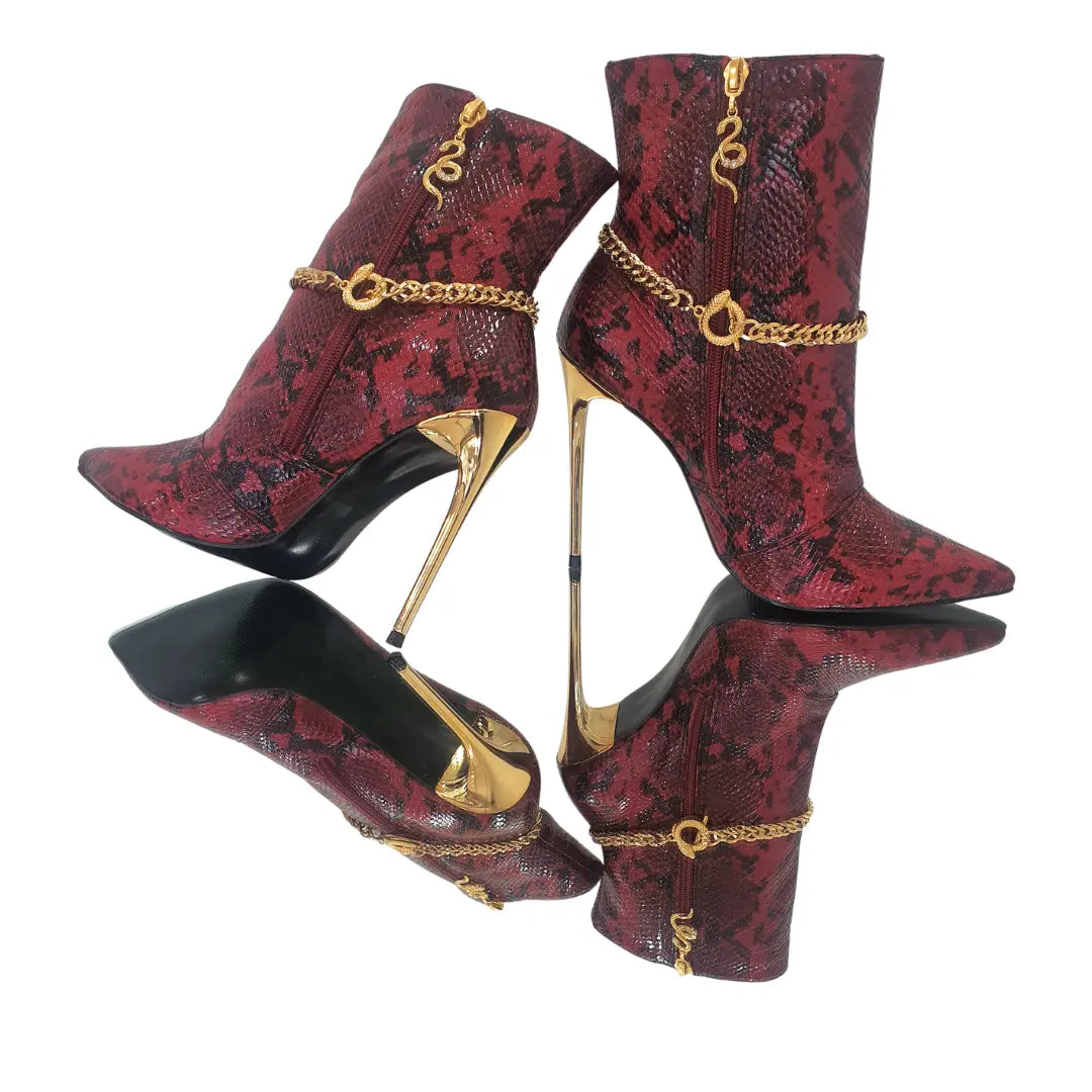 Bota Couro Legítimo Vermelho Cobra Salto Alto Dourado 12cm Sola Preta Corrente Removível