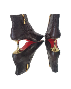Bota Couro Legítimo Marrom Café Croco Salto Dourado  4cm Sola Vermelha