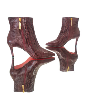 Bota Couro Legítimo Marsala Croco Salto Médio 8cm Sola Vermelha