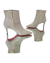 Bota Couro Legítimo Off White Croco Salto Médio 8cm Sola Vermelha