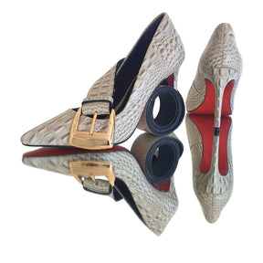 Kit Scarpin e Cinto Couro Legítimo Off White Croco Salto Alto 10cm Sola Vermelha