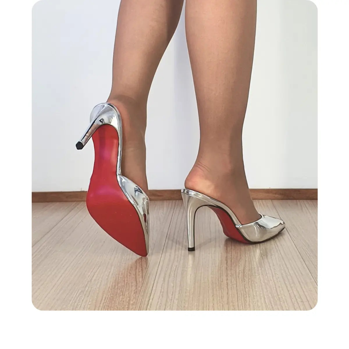 Mule Prata Espelhado Salto Alto 10cm Sola Vermelha