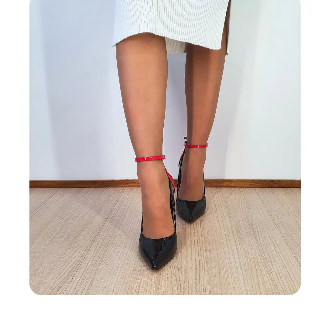 Scarpin Bicolor Preto Com Vermelho Verniz Salto Alto 12 cm Sola Vermelha