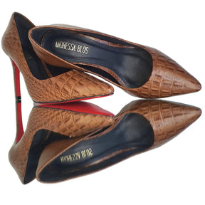 Scarpin Couro Legítimo Caramelo Croco Salto Alto 10cm Sola Vermelha