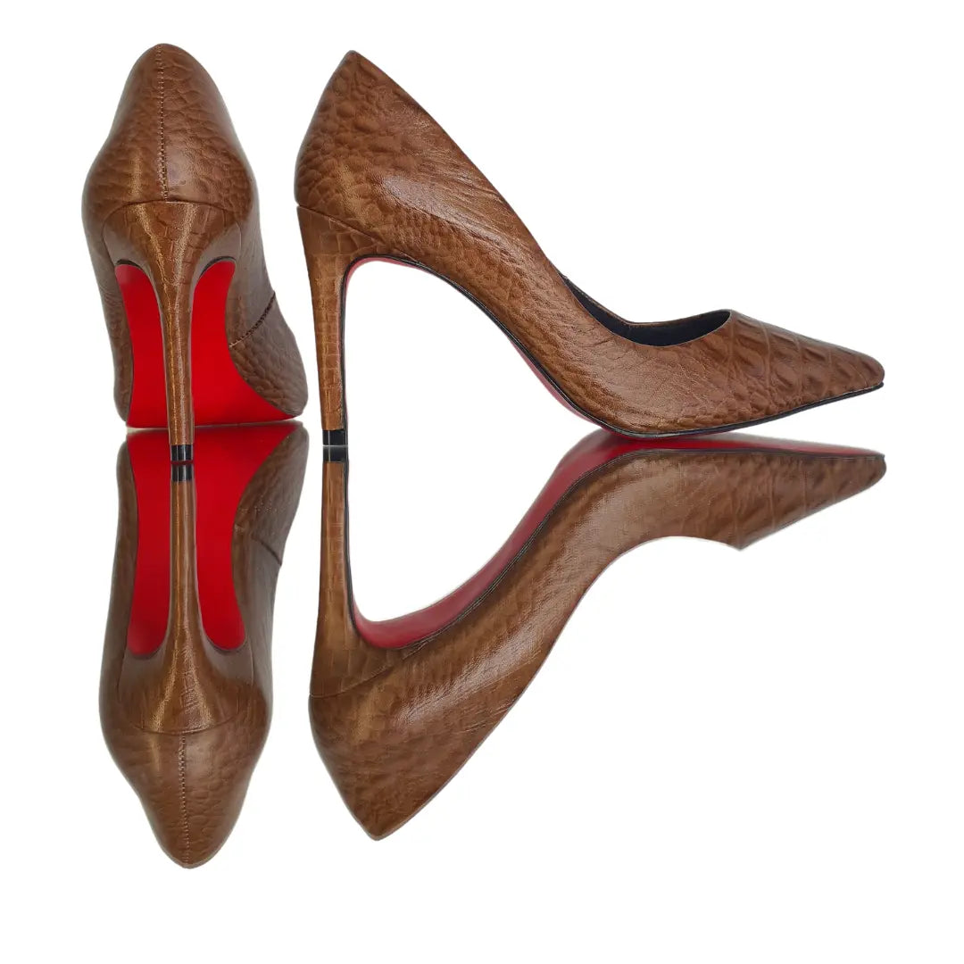 Scarpin Couro Legítimo Caramelo Croco Salto Alto 10cm Sola Vermelha