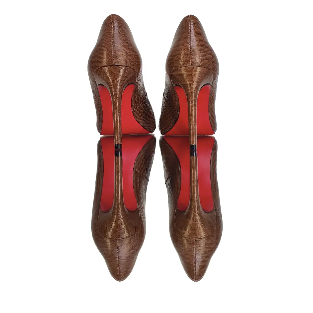 Scarpin Couro Legítimo Caramelo Croco Salto Alto 10cm Sola Vermelha