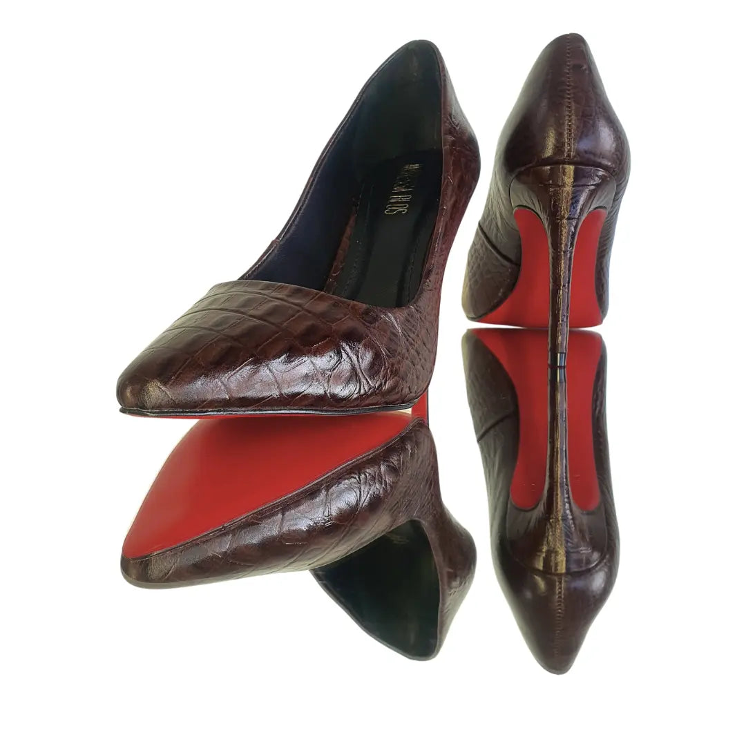 Scarpin Couro Legítimo Marrom Escuro Croco Salto Alto 10cm Sola Vermelha