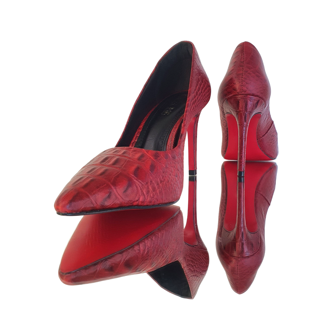 Scarpin Couro Legítimo Vermelho Croco Salto Alto 10cm Sola Vermelha