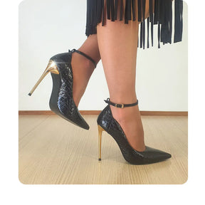 Scarpin Couro Legítimo Preto Croco Salto Alto Dourado 12cm Sola Preta