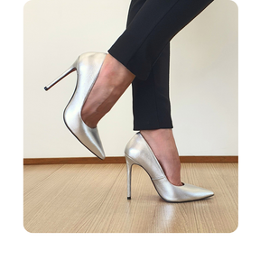 Scarpin Couro Legítimo Prata Metalizado Salto Alto 12cm Sola Vermelha