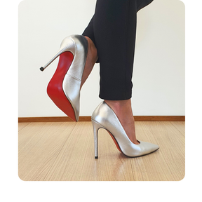 Scarpin Couro Legítimo Prata Metalizado Salto Alto 12cm Sola Vermelha