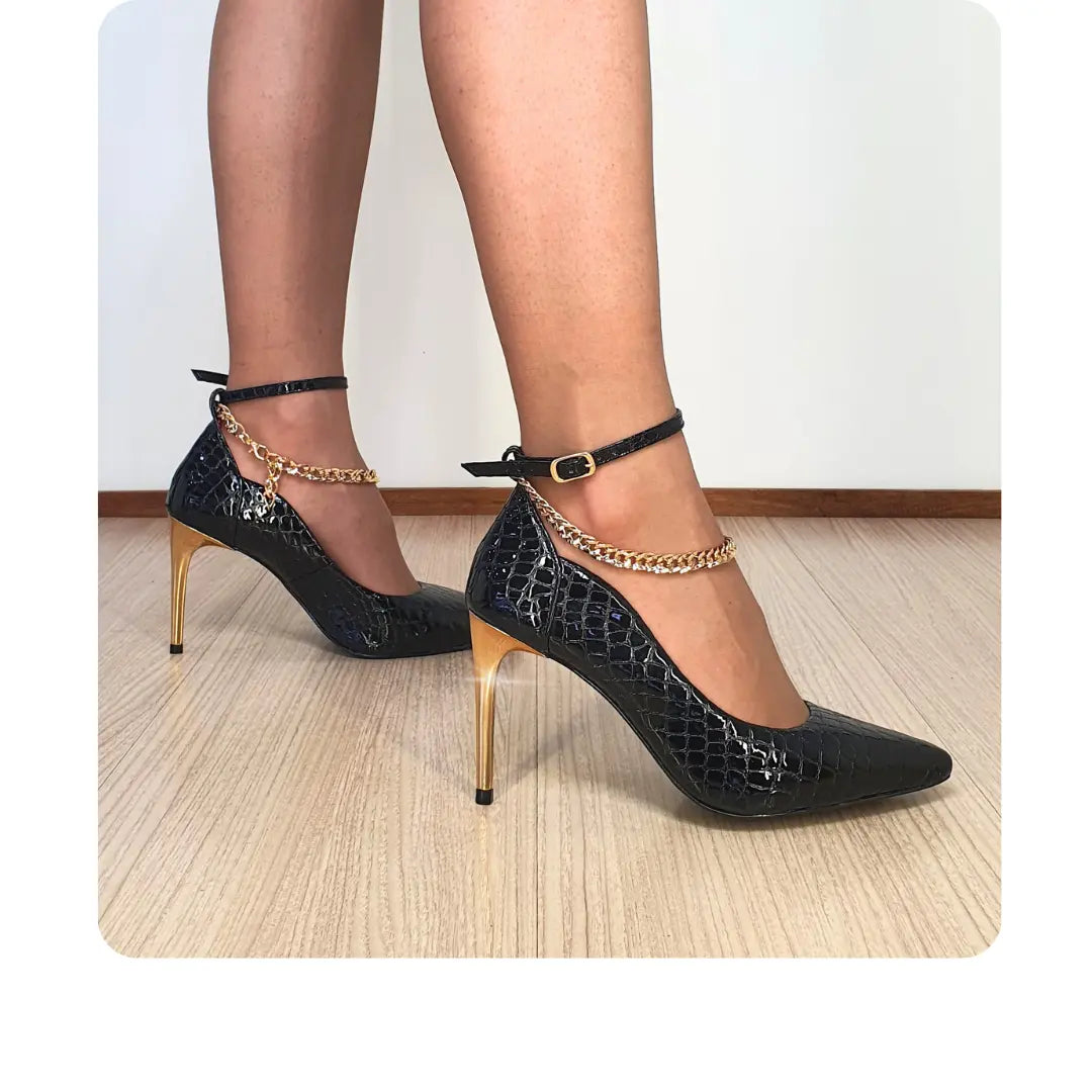 Scarpin Couro Legítimo Preto Veniz Croco Salto Alto Dourado 10cm Sola Preta