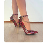 Scarpin Couro Legítimo Vermelho Cobra Salto Dourado 12cm Sola Preta