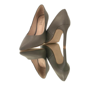 Scarpin Cinza Grafite Fosco Salto Alto 10cm Sola Bege