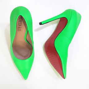 Scarpin Verde Neon Fosco Salto Alto 12 cm Sola Vermelha