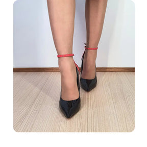 Scarpin Bicolor Preto Com Vermelho Verniz Salto Alto 12 cm Sola Vermelha