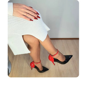 Scarpin Bicolor Preto Com Vermelho Verniz Salto Alto 12 cm Sola Vermelha
