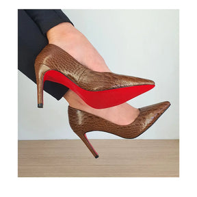 Scarpin Couro Legítimo Caramelo Croco Salto Alto 10cm Sola Vermelha