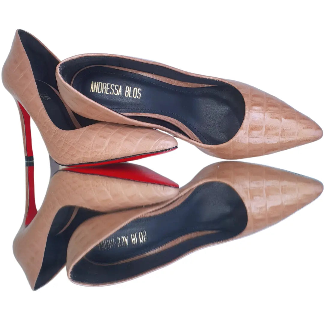 Scarpin Couro Legítimo Nude Croco Salto Alto 10cm Sola Vermelha
