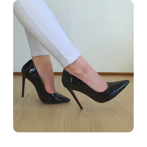 Scarpin Preto Verniz Salto Alto 12cm Sola Vermelha